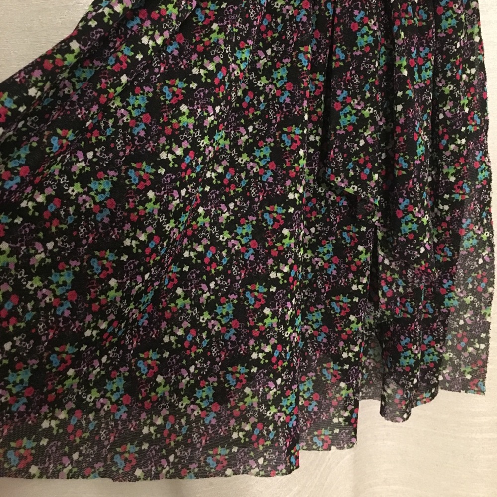 💕Express Ruffled Floral Print Top - Picture 4 of 7